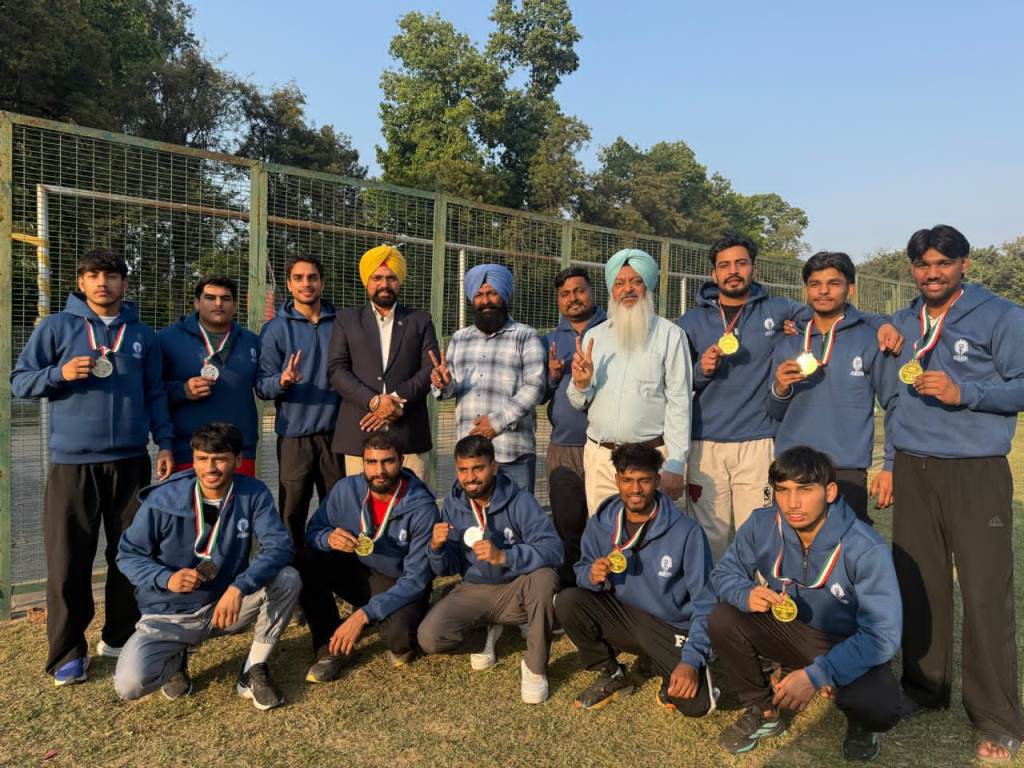 S G G S College26 dominated in the Panjab University Inter College Boxing Championship won the team title with 455 points